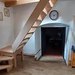 Hollofeszek Vendeghaz Apartament