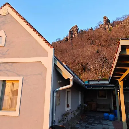 Hollofeszek Vendeghaz Apartmán