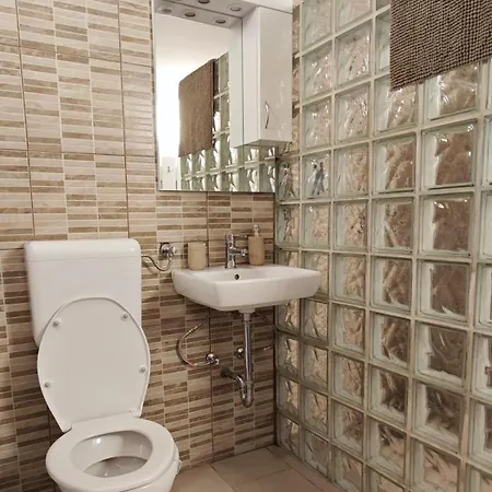 Hollofeszek Vendeghaz