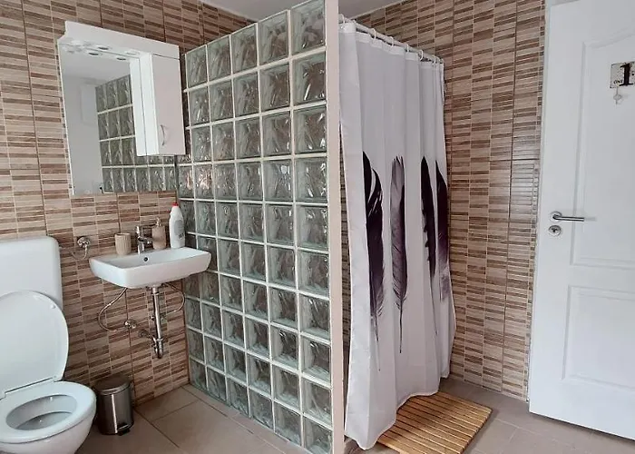 Daire Hollofeszek Vendeghaz Badacsonytördemic