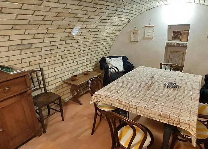 Hollofeszek Vendeghaz דירה Badacsonytördemic