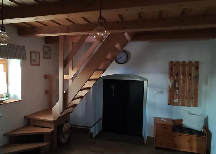 Hollofeszek Vendeghaz * Badacsonytördemic