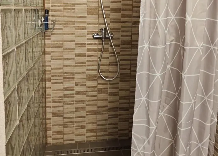 Hollofeszek Vendeghaz Daire Badacsonytördemic