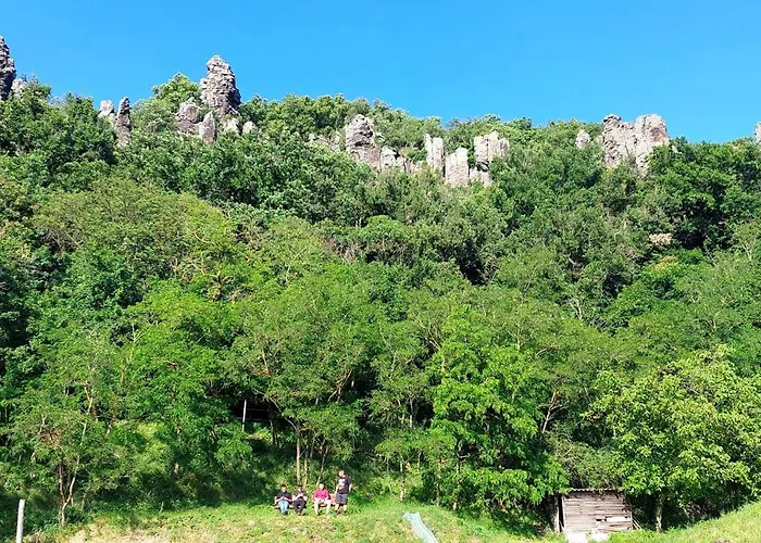 Hollofeszek Vendeghaz *